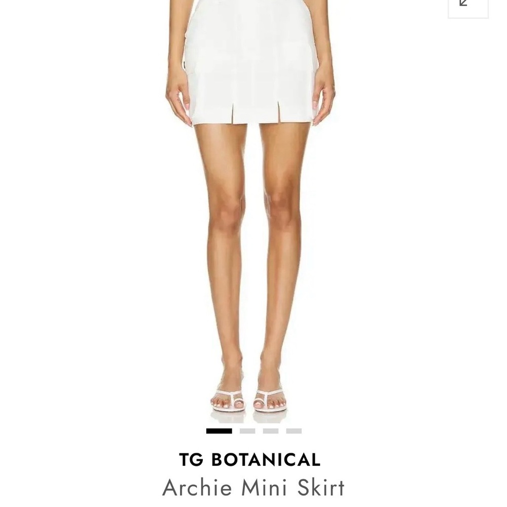 T&G Archie White Mini Skirt